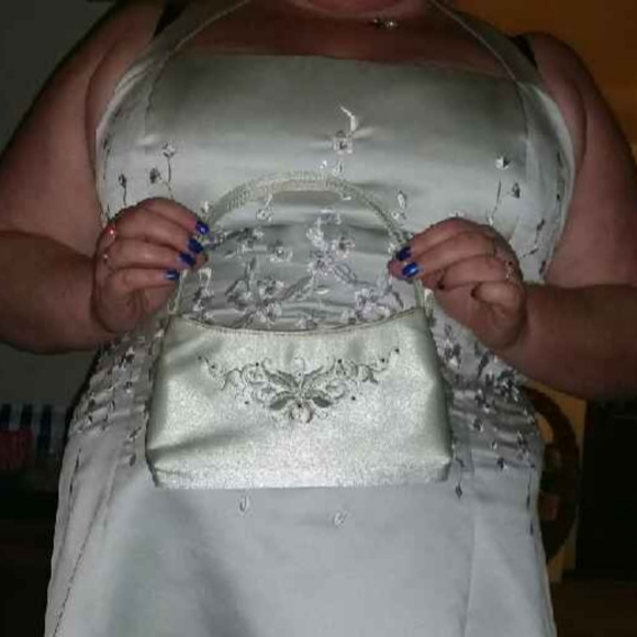 Vintage Light Green Formal Dress circa 2003 - Picture 13 of 16